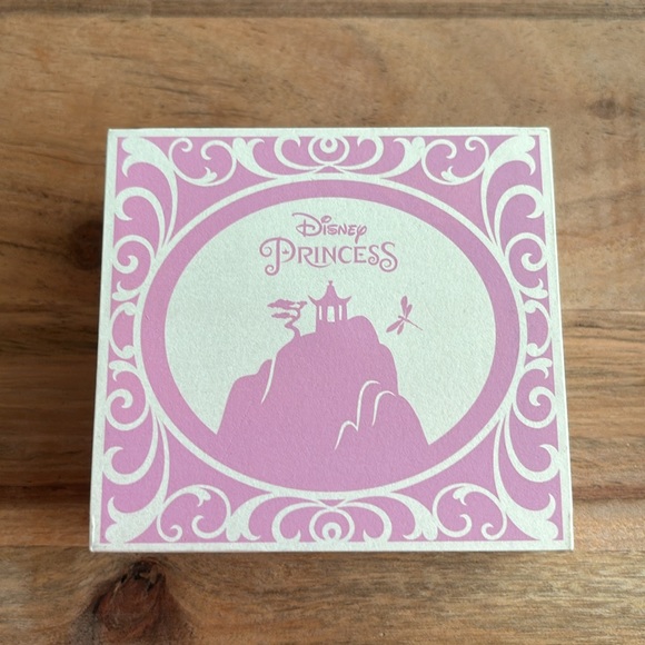 Disney Mulan Earring and Necklace set (for kids) with Swarovski crystals - Picture 3 of 5